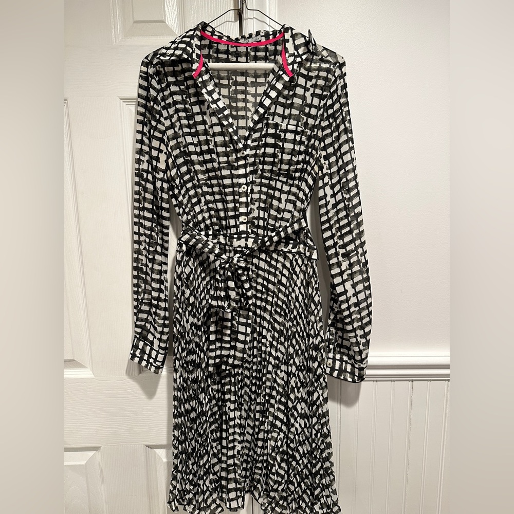 Eliza J size 2 black and white dress